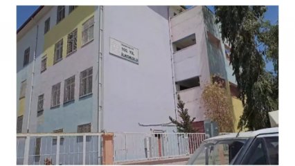 BİR ÖĞRETMEN OKUL BAHÇESİNDE ÖLDÜRÜLDÜ 