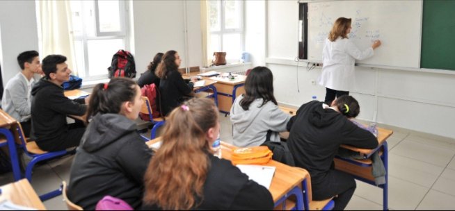 EĞİTİM SİSTEMİ YİNE DEĞİŞİYOR 