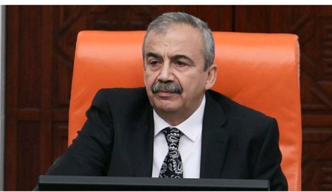 SIRRI SÜREYYA ÖNDER VEFAT ETTİ